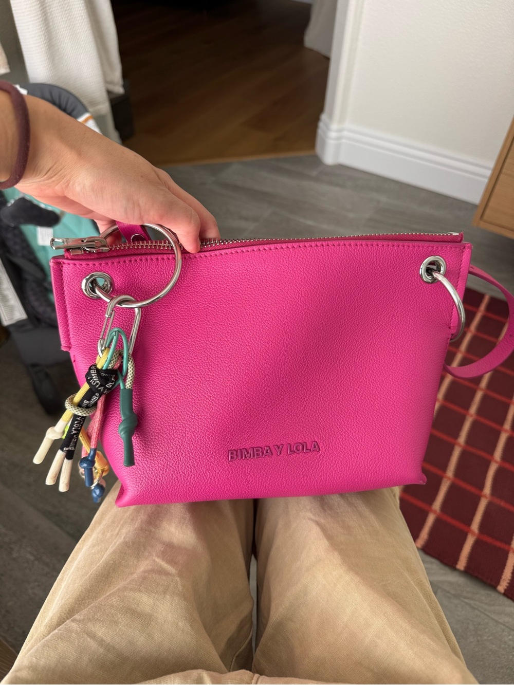 BIMBA Y LOLA crossbody leather bag with accessory chain - Picture 7 of 8